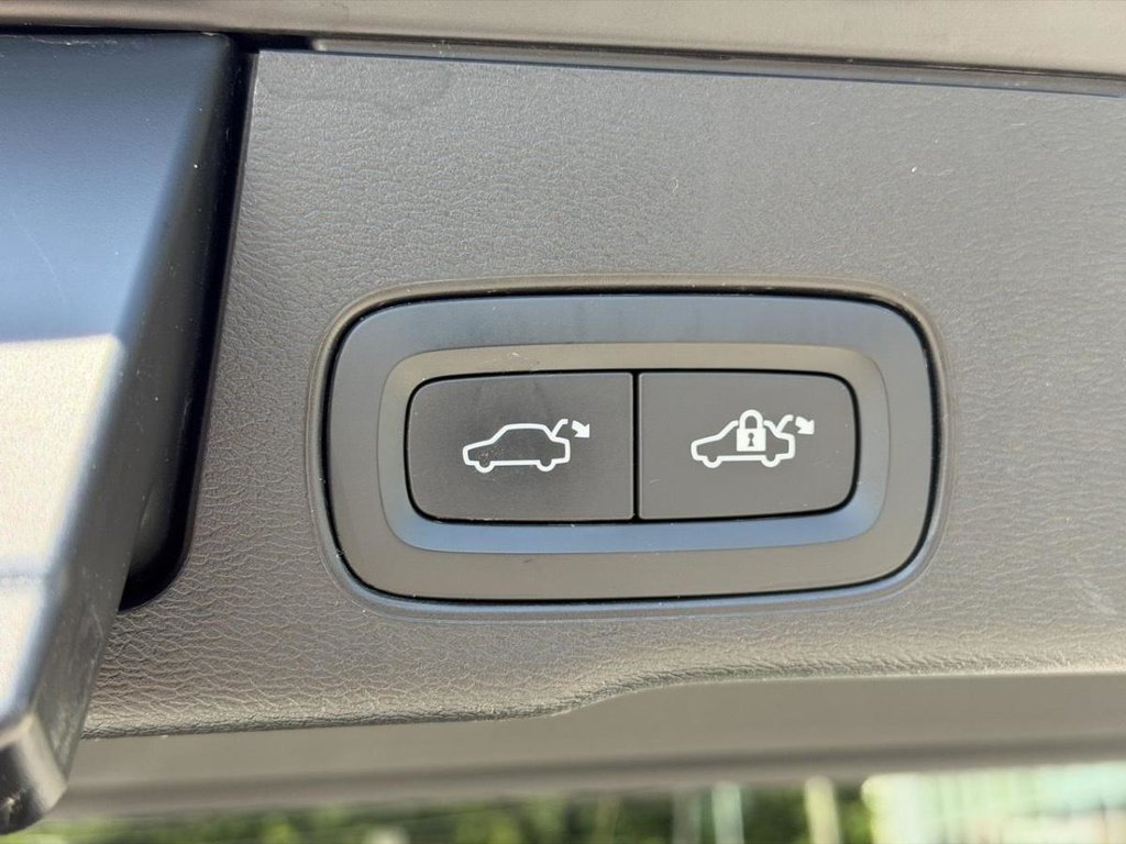 Volvo XC60 Inscription B6 Cuir Toit Panoramique 2022 à Terrebonne, Québec - 24 - w1024h768px