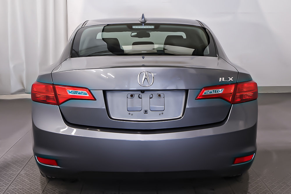 2013 Acura ILX TECH + CUIR + TOIT OUVRANT in Terrebonne, Quebec - 5 - w1024h768px