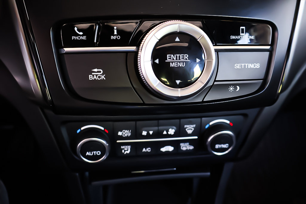 2019 Acura ILX PREMIUM + TOIT OUVRANT + CUIR in Terrebonne, Quebec - 25 - w1024h768px