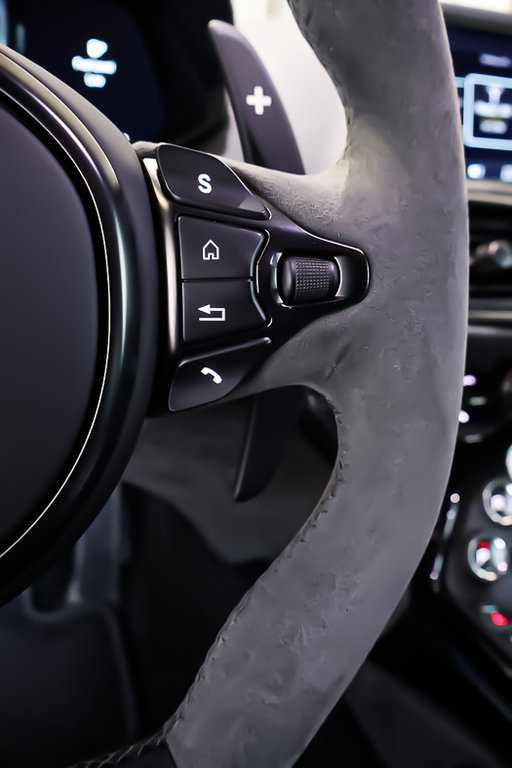 Aston Martin Vantage EDITION F1 + RWD 2023 à Terrebonne, Québec - 18 - w1024h768px