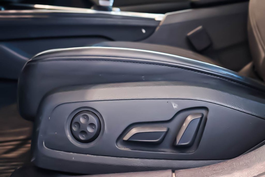 2021 Audi A4 KOMFORT QUATTRO + CUIR + TOIT OUVRANT in Terrebonne, Quebec - 10 - w1024h768px