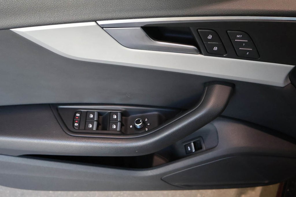 2024 Audi A4 KOMFORT QUATTRO + CUIR + TOIT OUVRANT in Terrebonne, Quebec - 26 - w1024h768px