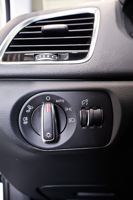 2018 Audi Q3 PROGRESSIV + AWD + TOIT OUVRANT in Terrebonne, Quebec - 25 - w1024h768px