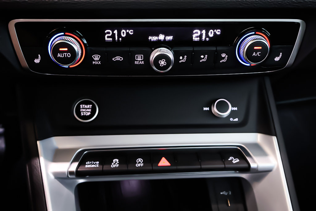 2022 Audi Q3 KOMFORT + AWD + TOIT OUVRANT PANO in Terrebonne, Quebec - 23 - w1024h768px