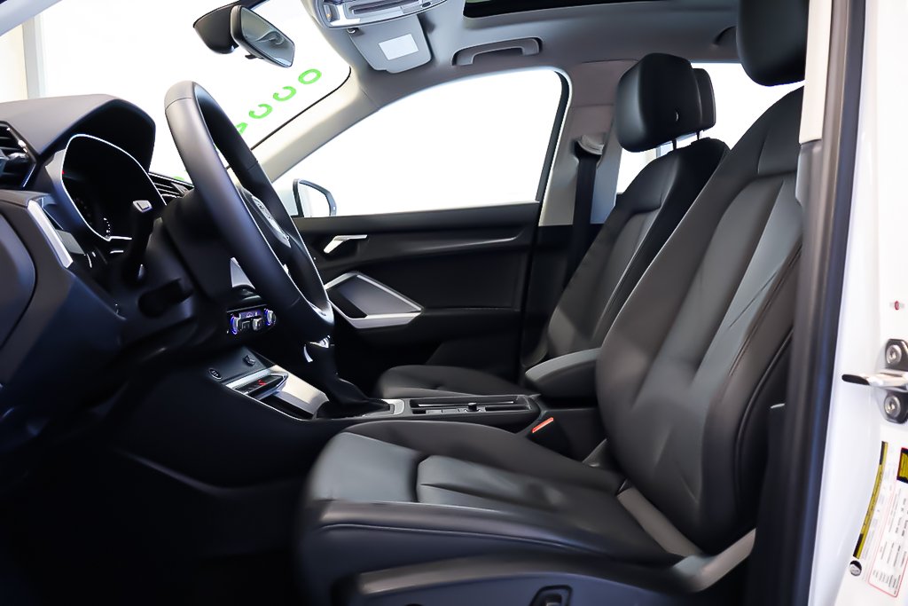 2025 Audi Q3 KOMFORT + AWD + TOIT OUVRANT PANO in Terrebonne, Quebec - 10 - w1024h768px