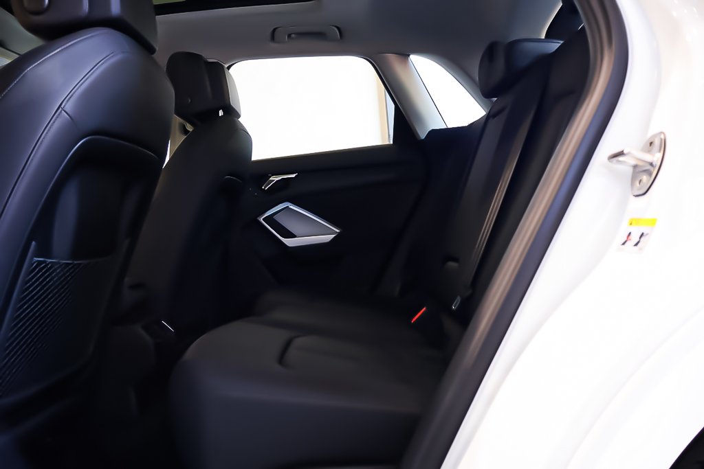 2025 Audi Q3 KOMFORT + AWD + TOIT OUVRANT PANO in Terrebonne, Quebec - 27 - w1024h768px