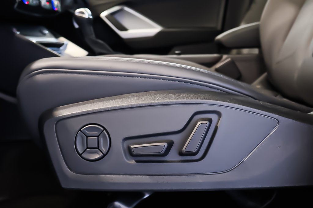 2025 Audi Q3 KOMFORT + AWD + TOIT OUVRANT PANO in Terrebonne, Quebec - 13 - w1024h768px