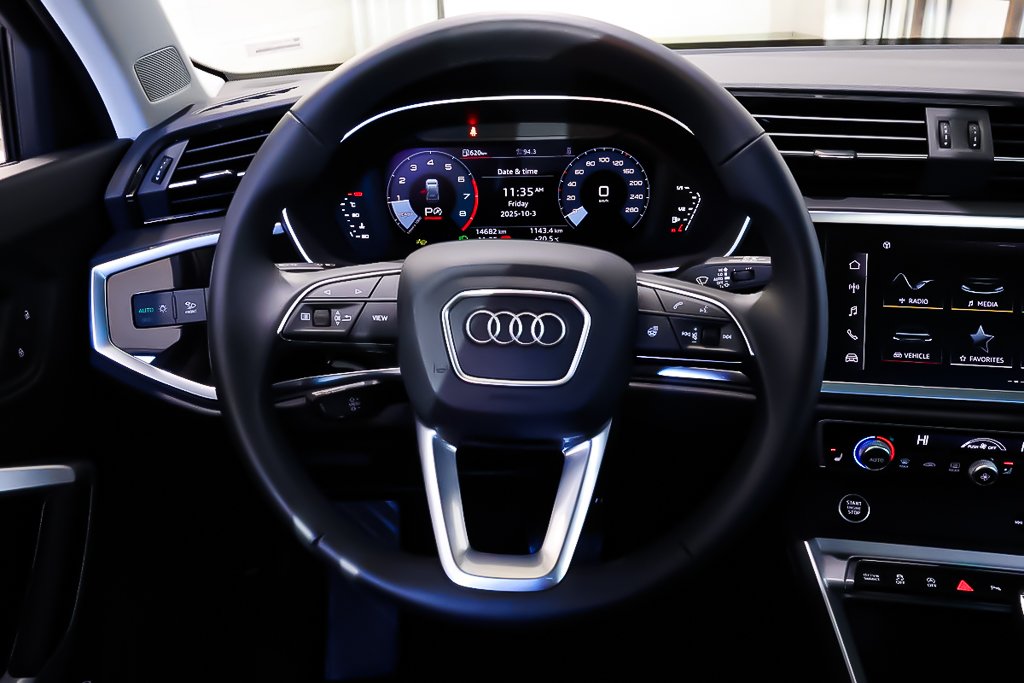 2025 Audi Q3 KOMFORT + AWD + TOIT OUVRANT PANO in Terrebonne, Quebec - 15 - w1024h768px