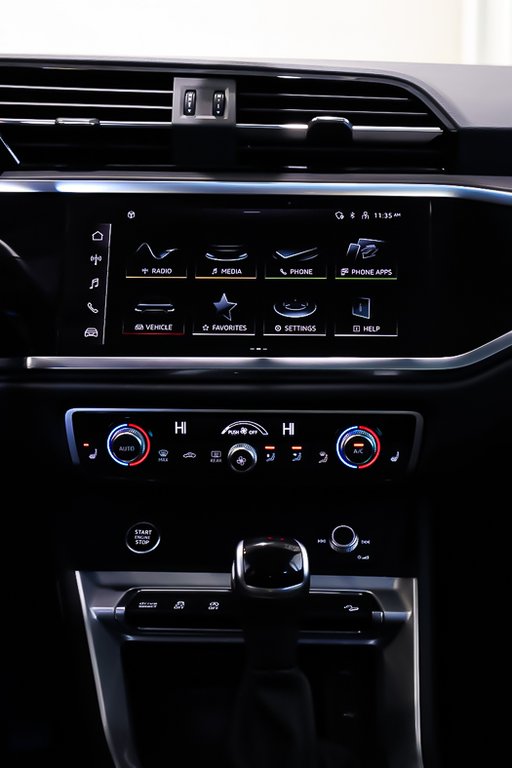 2025 Audi Q3 KOMFORT + AWD + TOIT OUVRANT PANO in Terrebonne, Quebec - 21 - w1024h768px