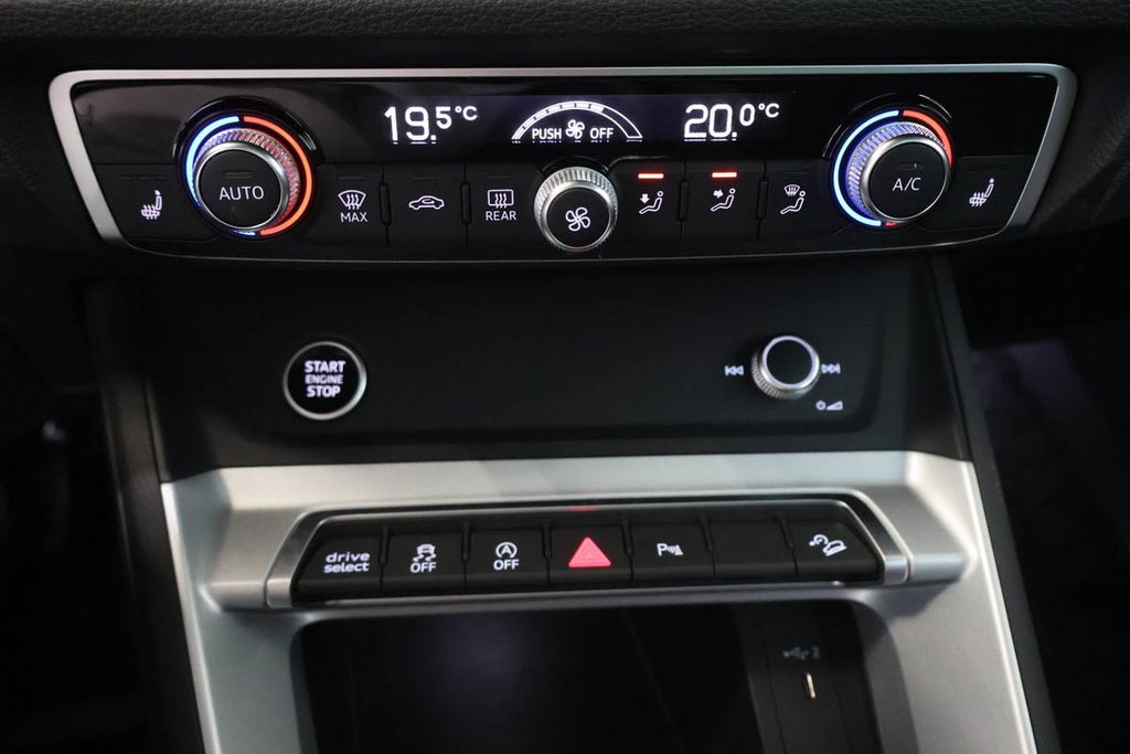 Audi Q3 KOMFORT + AWD + TOIT OUVRANT PANO 2025 à Terrebonne, Québec - 23 - w1024h768px