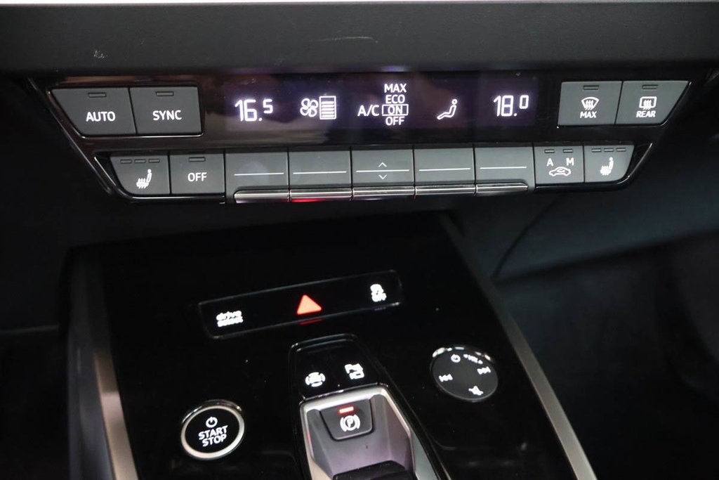 2025 Audi Q4 E-TRON 55 QUATTRO + ELECTRIQUE + TOIT OUVRANT PANO in Terrebonne, Quebec - 22 - w1024h768px