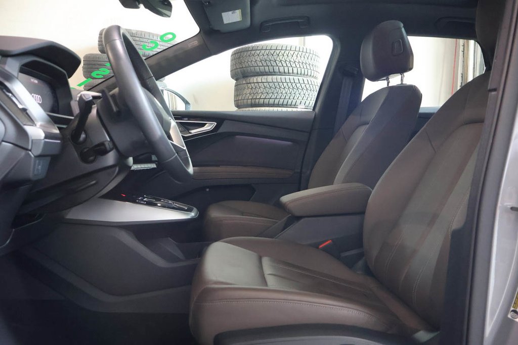 2025 Audi Q4 E-TRON 55 QUATTRO + ELECTRIQUE + TOIT OUVRANT PANO in Terrebonne, Quebec - 10 - w1024h768px