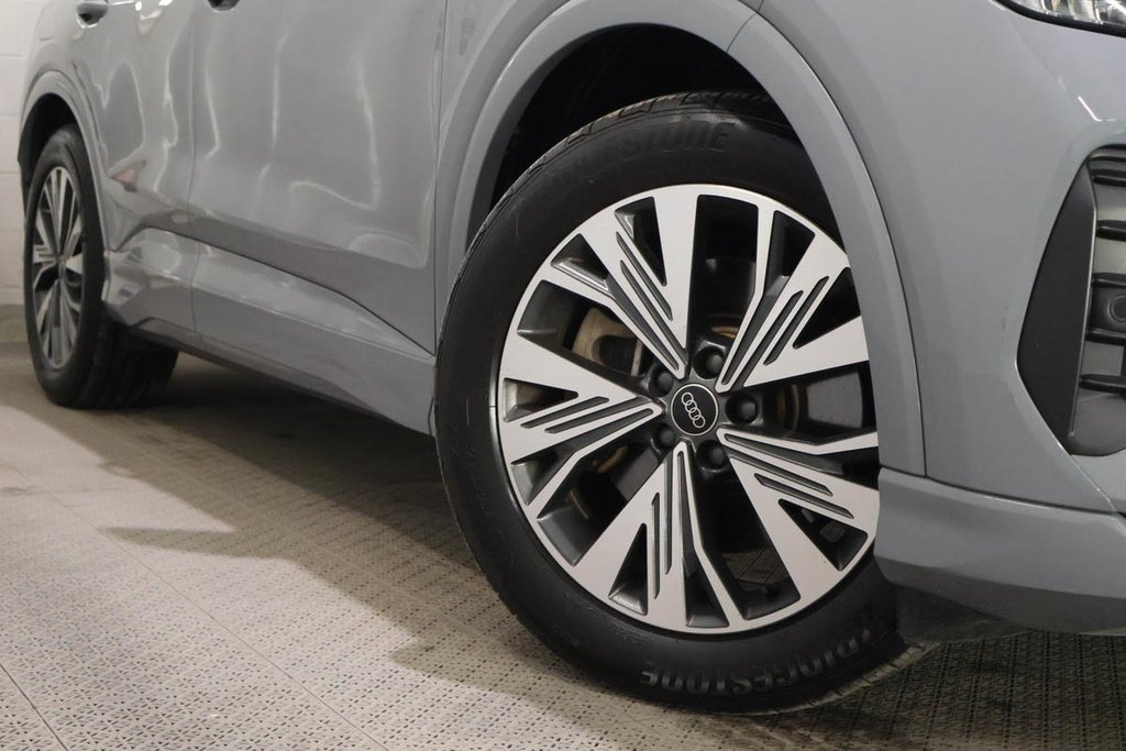 2025 Audi Q4 E-TRON 55 QUATTRO + ELECTRIQUE + TOIT OUVRANT PANO in Terrebonne, Quebec - 9 - w1024h768px