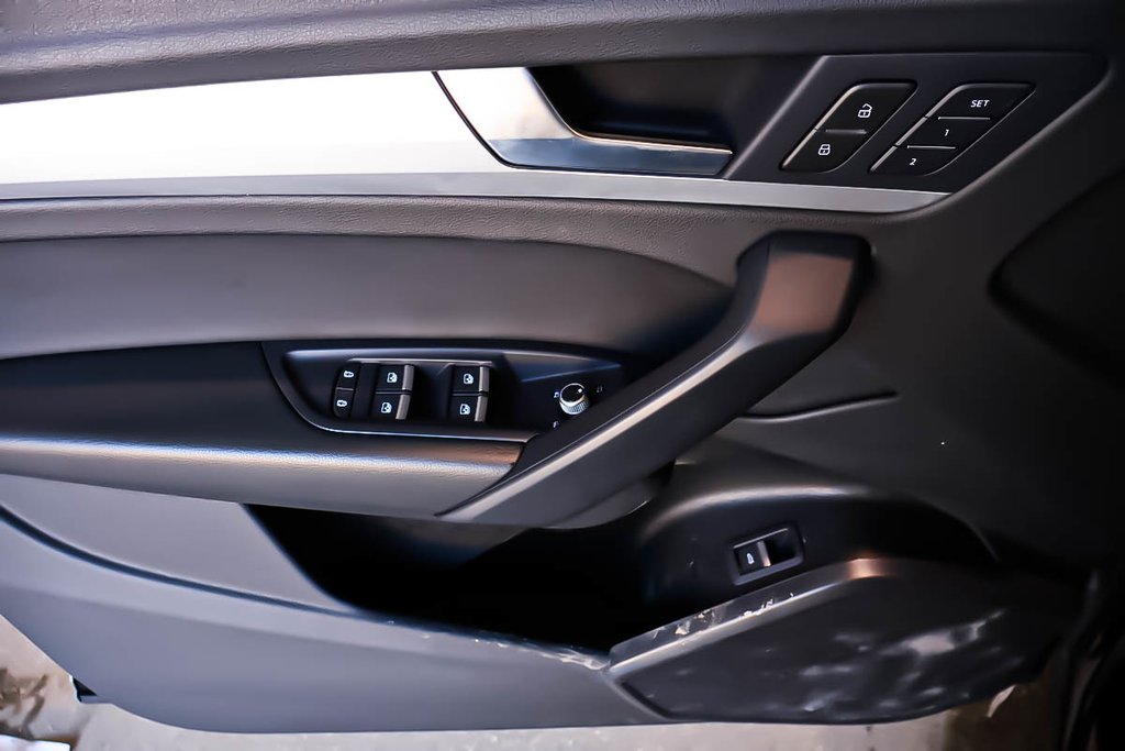 Audi Q5 KOMFORT + AWD + CUIR + CARPLAY 2023 à Terrebonne, Québec - 19 - w1024h768px