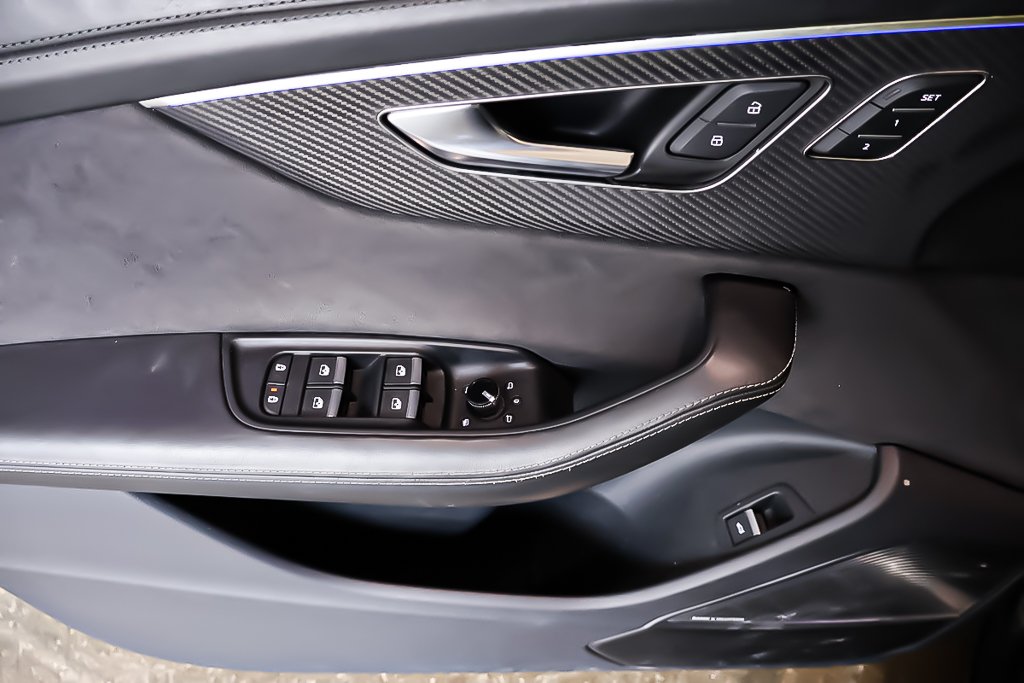 Audi RSQ8 AWD + TOIT OUVRANT PANO + CAMERA 360 + CUIR + GPS 2023 à Terrebonne, Québec - 26 - w1024h768px