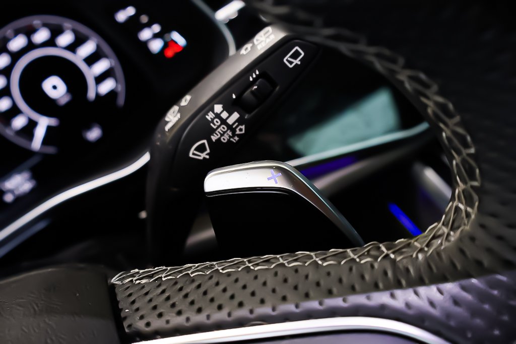 Audi RSQ8 AWD + TOIT OUVRANT PANO + CAMERA 360 + CUIR + GPS 2023 à Terrebonne, Québec - 18 - w1024h768px