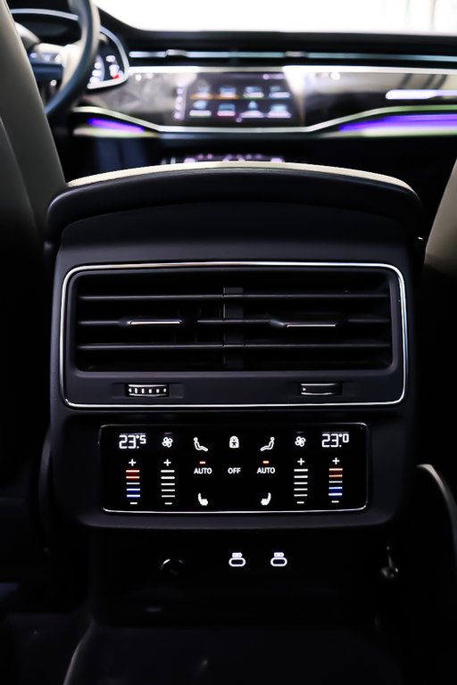 Audi RSQ8 AWD + TOIT OUVRANT PANO + CAMERA 360 + CUIR + GPS 2023 à Terrebonne, Québec - 29 - w1024h768px