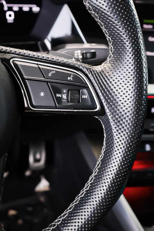 2023 Audi S3 TECHNIK + AWD + TOIT OUVRANT in Terrebonne, Quebec - 18 - w1024h768px