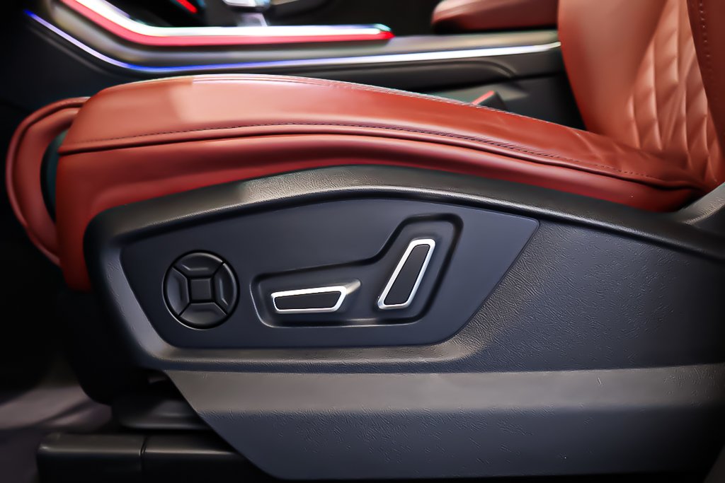 2024 Audi SQ8 AWD + TOIT OUVRANT PANO + CUIR in Terrebonne, Quebec - 10 - w1024h768px