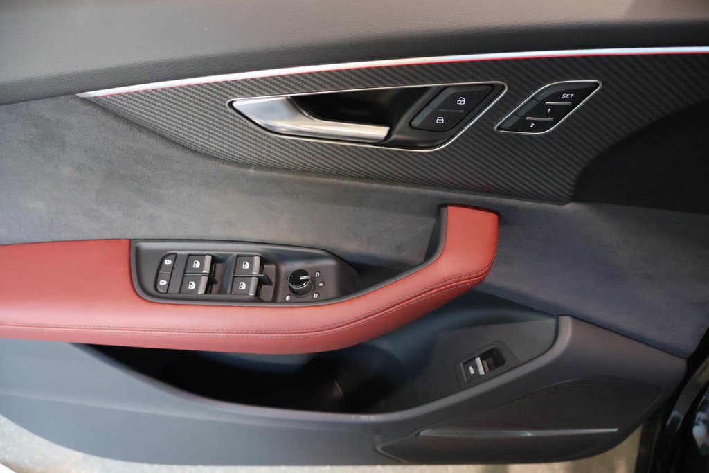 2025 Audi SQ8 AWD + TOIT OUVRANT PANNO + ATTACHE-REMORQUE in Terrebonne, Quebec - 29 - w1024h768px