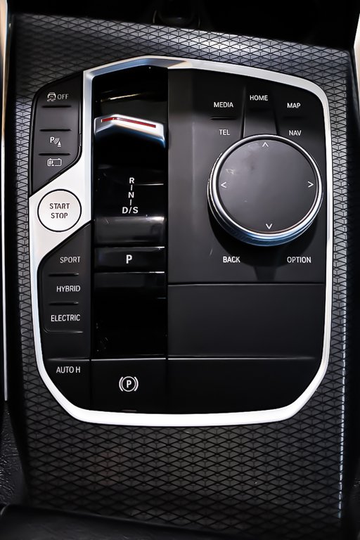 2023 BMW 3 Series 330e xDRIVE + PHEV + ENSEMBLE PREMIUM ESSENTIAL in Terrebonne, Quebec - 20 - w1024h768px