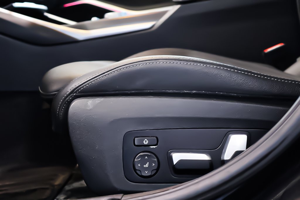 2023 BMW 3 Series 330e xDRIVE + PHEV + ENSEMBLE PREMIUM ESSENTIAL in Terrebonne, Quebec - 9 - w1024h768px