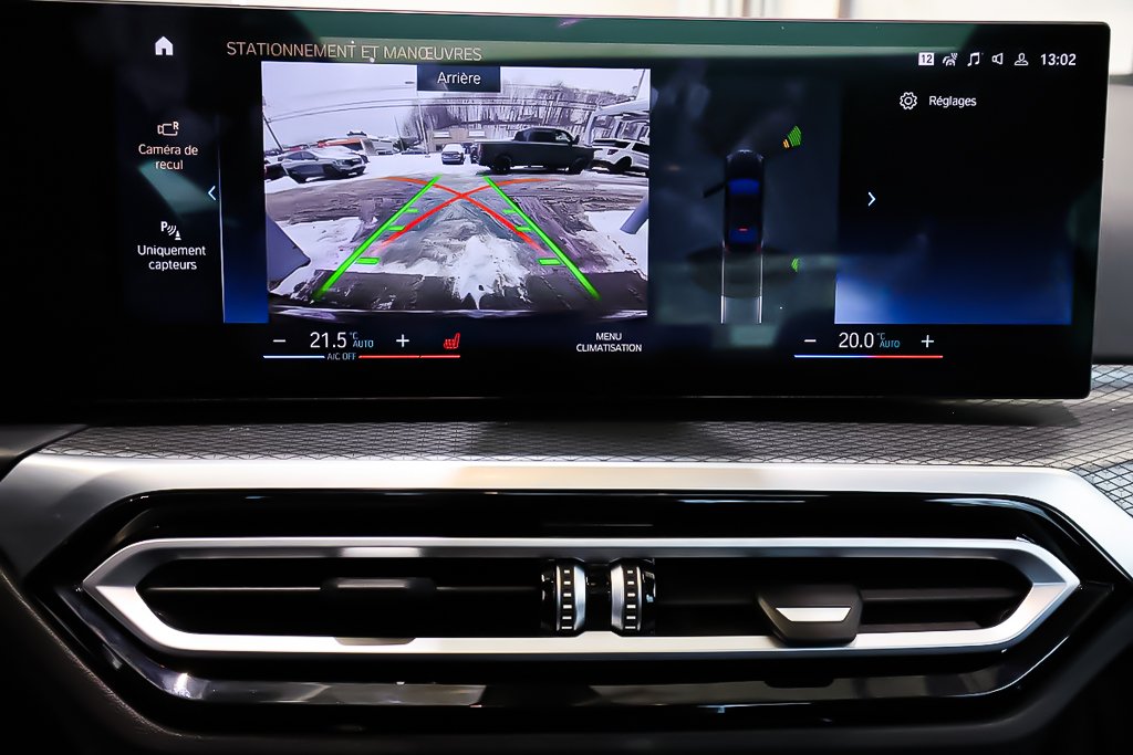 2023 BMW 3 Series 330e xDRIVE + PHEV + ENSEMBLE PREMIUM ESSENTIAL in Terrebonne, Quebec - 17 - w1024h768px