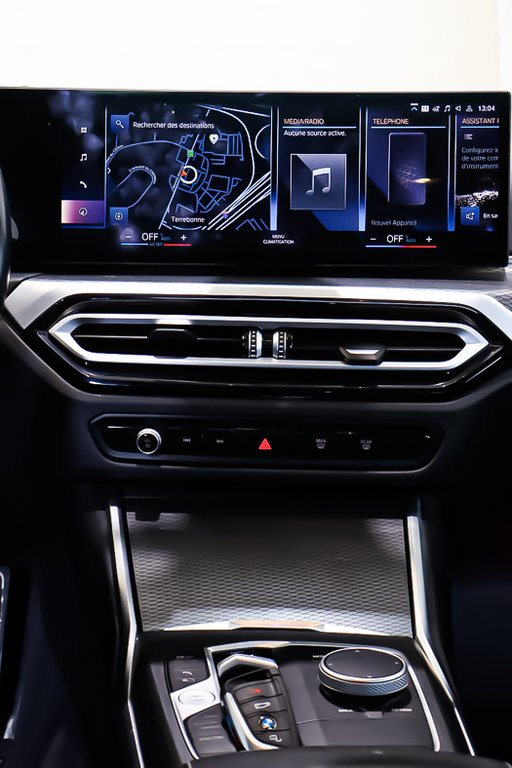 2023 BMW 3 Series 330e xDRIVE + PHEV + ENSEMBLE PREMIUM ESSENTIAL in Terrebonne, Quebec - 16 - w1024h768px