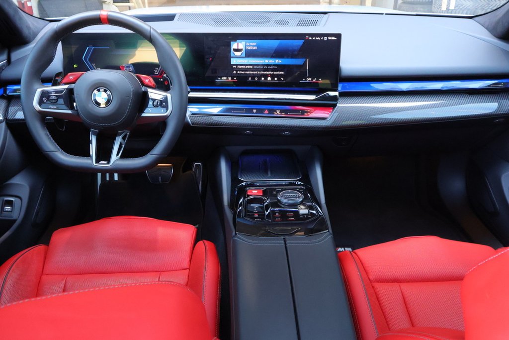 2025 BMW M5 TOURING + PHEV + TOIT DE VERRE in Terrebonne, Quebec - 11 - w1024h768px