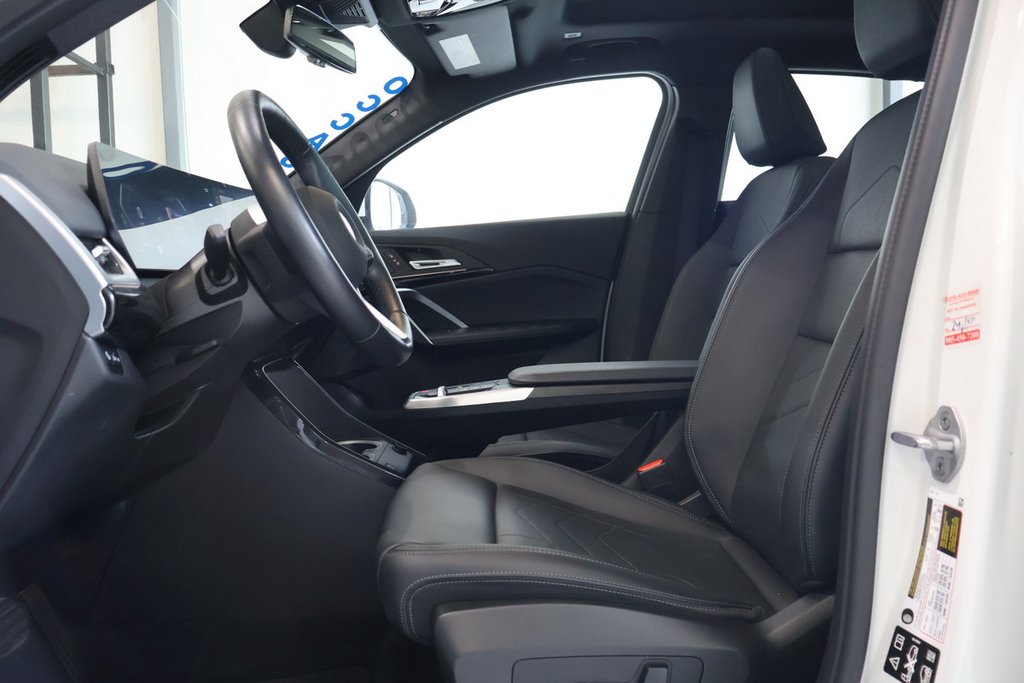 BMW X2 xDRIVE28i + AWD + TOIT OUVRANT PANO 2025 à Terrebonne, Québec - 10 - w1024h768px
