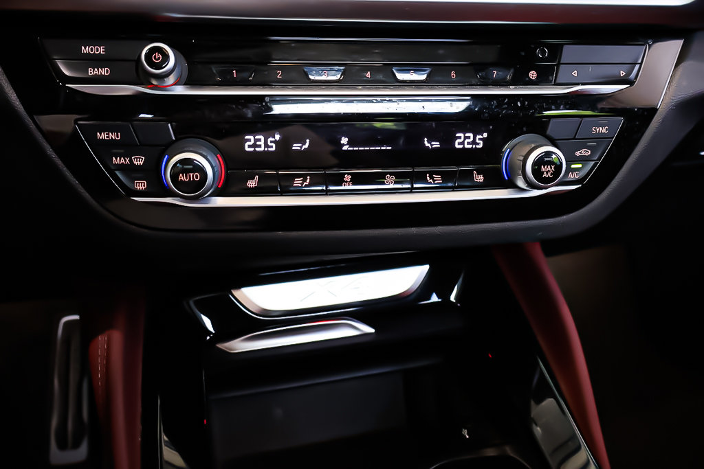 2020 BMW X4 XDRIVE30i + CUIR + TOIT OUVRANT PANO in Terrebonne, Quebec - 26 - w1024h768px