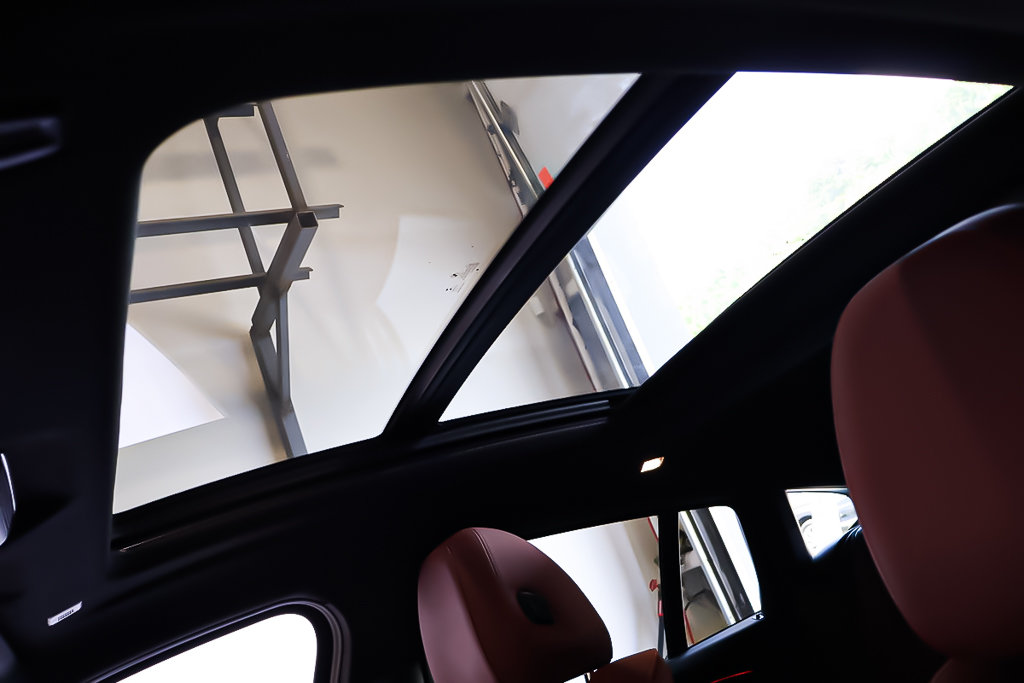 2020 BMW X4 XDRIVE30i + CUIR + TOIT OUVRANT PANO in Terrebonne, Quebec - 11 - w1024h768px