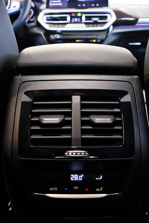 BMW X4 XDRIVE30I + AWD + TOIT OUVRANT PANO 2025 à Terrebonne, Québec - 33 - w1024h768px