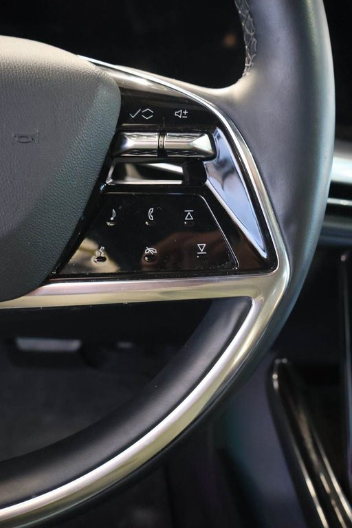 Cadillac Escalade IQ SPORT 1 + AWD + 100% ELECTRIQUE + TOIT DE VERRE 2025 à Terrebonne, Québec - 21 - w1024h768px