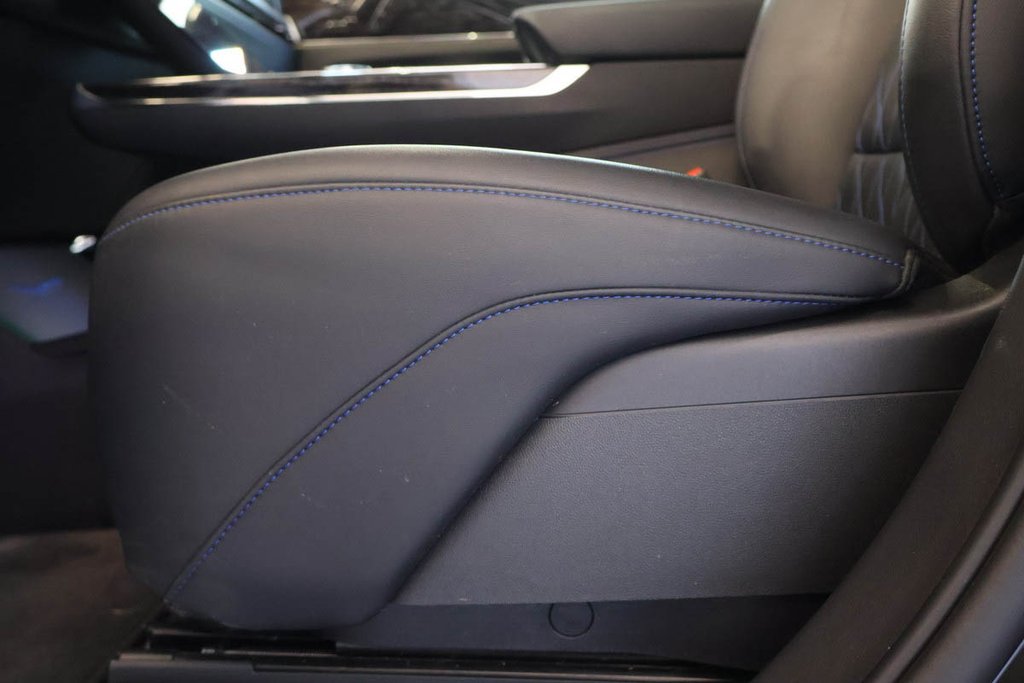 Cadillac Escalade IQ SPORT 1 + AWD + 100% ELECTRIQUE + TOIT DE VERRE 2025 à Terrebonne, Québec - 15 - w1024h768px
