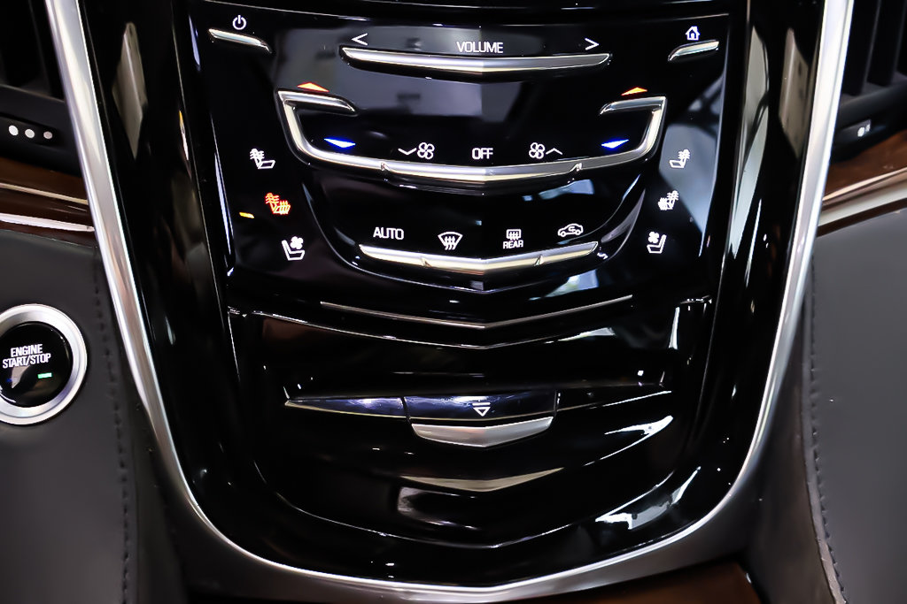 Cadillac Escalade PREMIUM LUXURY + AWD + TOIT OUVRANT + CUIR 2019 à Terrebonne, Québec - 27 - w1024h768px