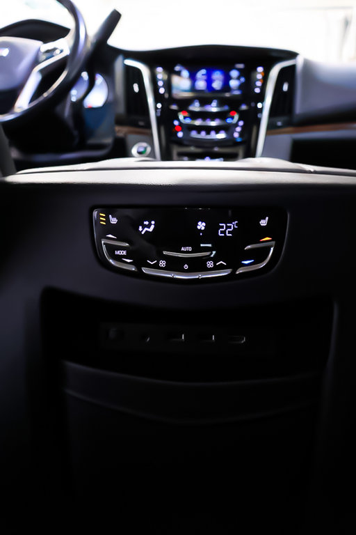Cadillac Escalade PREMIUM LUXURY + AWD + TOIT OUVRANT + CUIR 2019 à Terrebonne, Québec - 33 - w1024h768px