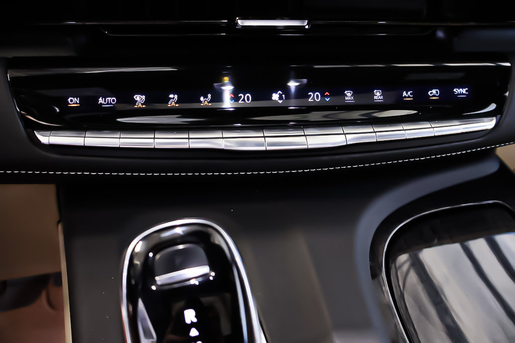 2022 Cadillac Escalade PREMIUM LUXURY + 4RM + TOIT OUVRANT PANO in Terrebonne, Quebec - 36 - w1024h768px