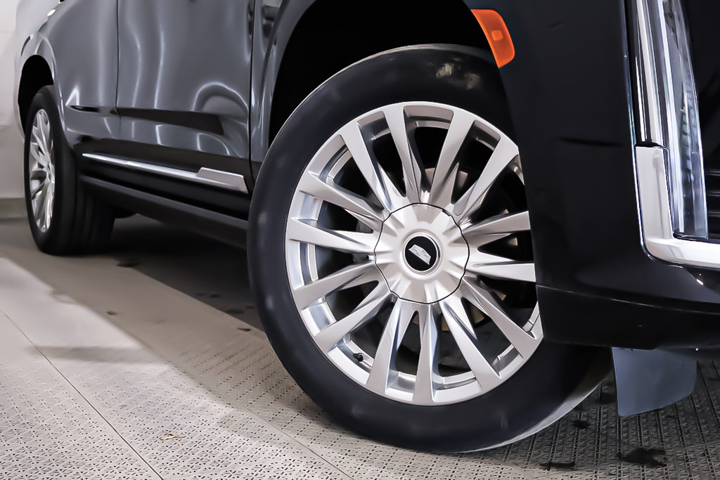 2022 Cadillac Escalade PREMIUM LUXURY + 4RM + TOIT OUVRANT PANO in Terrebonne, Quebec - 10 - w1024h768px
