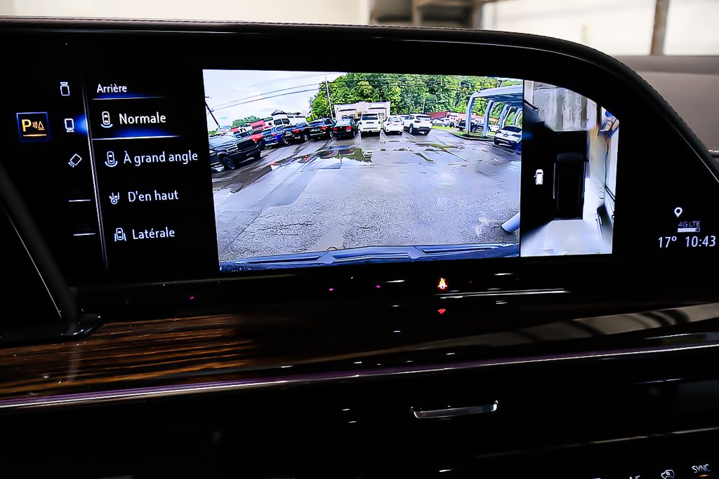 2023 Cadillac Escalade LUXURY 4RM + V8 6.2L in Terrebonne, Quebec - 23 - w1024h768px