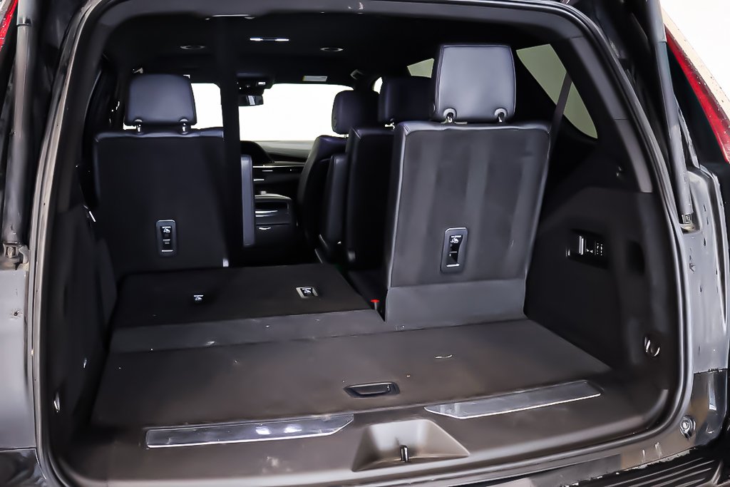 2023 Cadillac Escalade LUXURY 4RM + V8 6.2L in Terrebonne, Quebec - 9 - w1024h768px