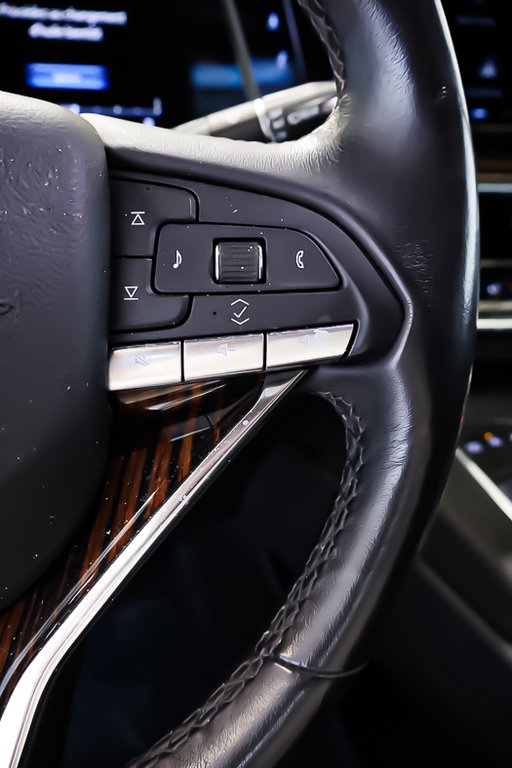 2023 Cadillac Escalade LUXURY 4RM + V8 6.2L in Terrebonne, Quebec - 19 - w1024h768px