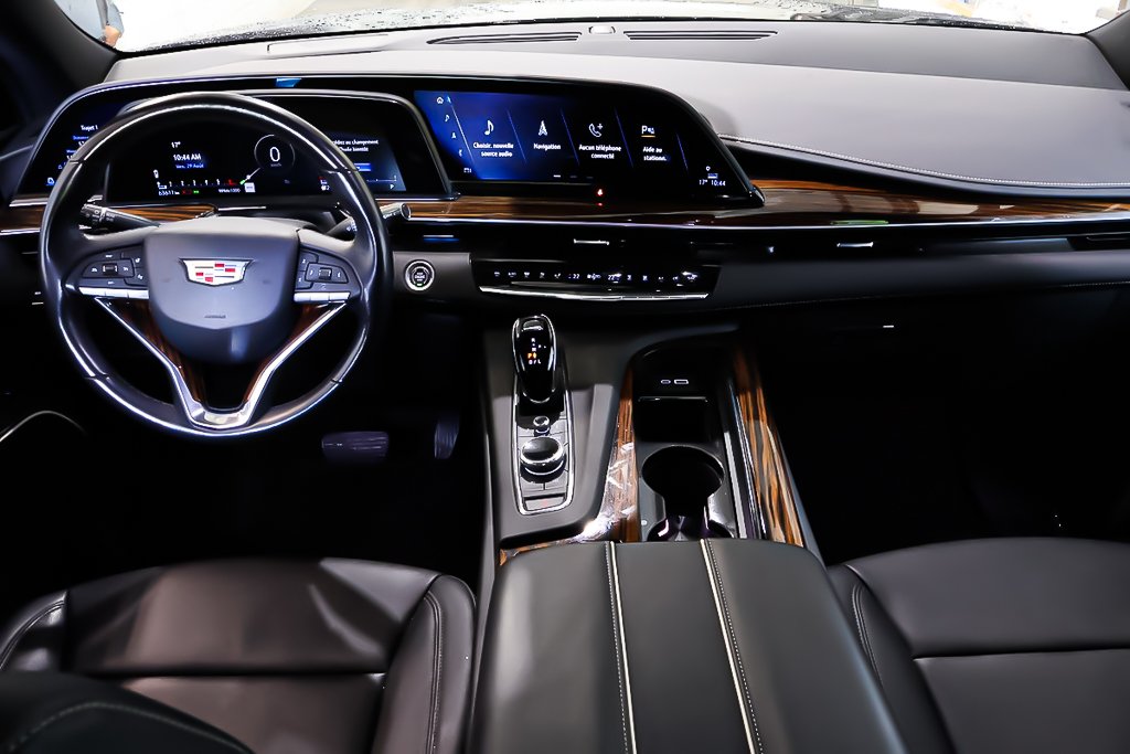 2023 Cadillac Escalade LUXURY 4RM + V8 6.2L in Terrebonne, Quebec - 15 - w1024h768px