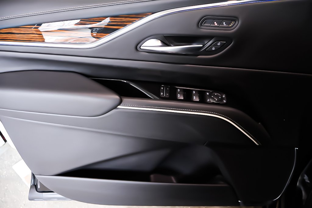 Cadillac Escalade 4WD LUXURY + V8 6.2 + 7 PASSAGERS 2023 à Terrebonne, Québec - 30 - w1024h768px