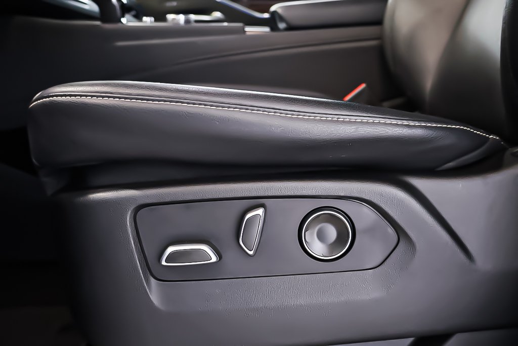 Cadillac Escalade 4WD LUXURY + V8 6.2 + 7 PASSAGERS 2023 à Terrebonne, Québec - 13 - w1024h768px