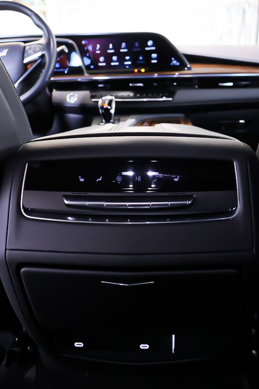 Cadillac Escalade 4WD LUXURY + V8 6.2 + 7 PASSAGERS 2023 à Terrebonne, Québec - 33 - w1024h768px