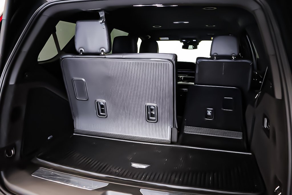 Cadillac Escalade 4WD LUXURY + V8 6.2 + 7 PASSAGERS 2023 à Terrebonne, Québec - 7 - w1024h768px