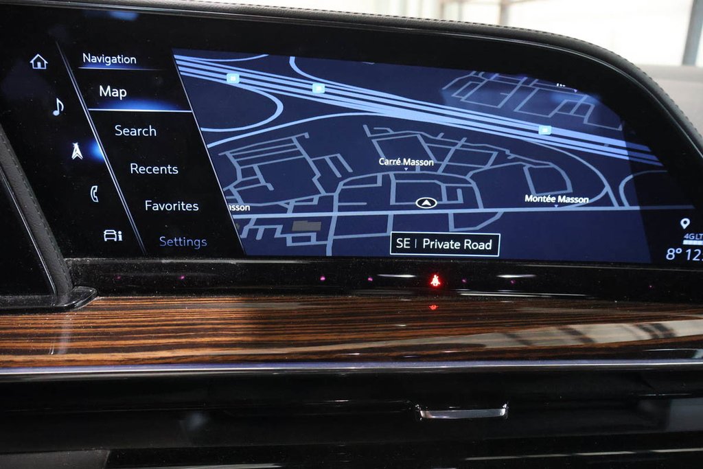 Cadillac Escalade LUXURY 4WD + V8 6.2L 2023 à Terrebonne, Québec - 26 - w1024h768px