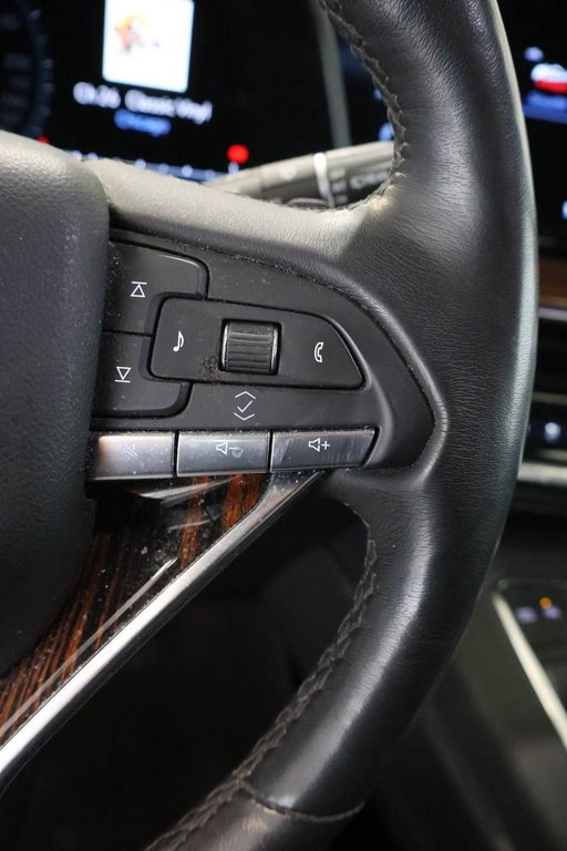 Cadillac Escalade LUXURY 4WD + V8 6.2L 2023 à Terrebonne, Québec - 19 - w1024h768px