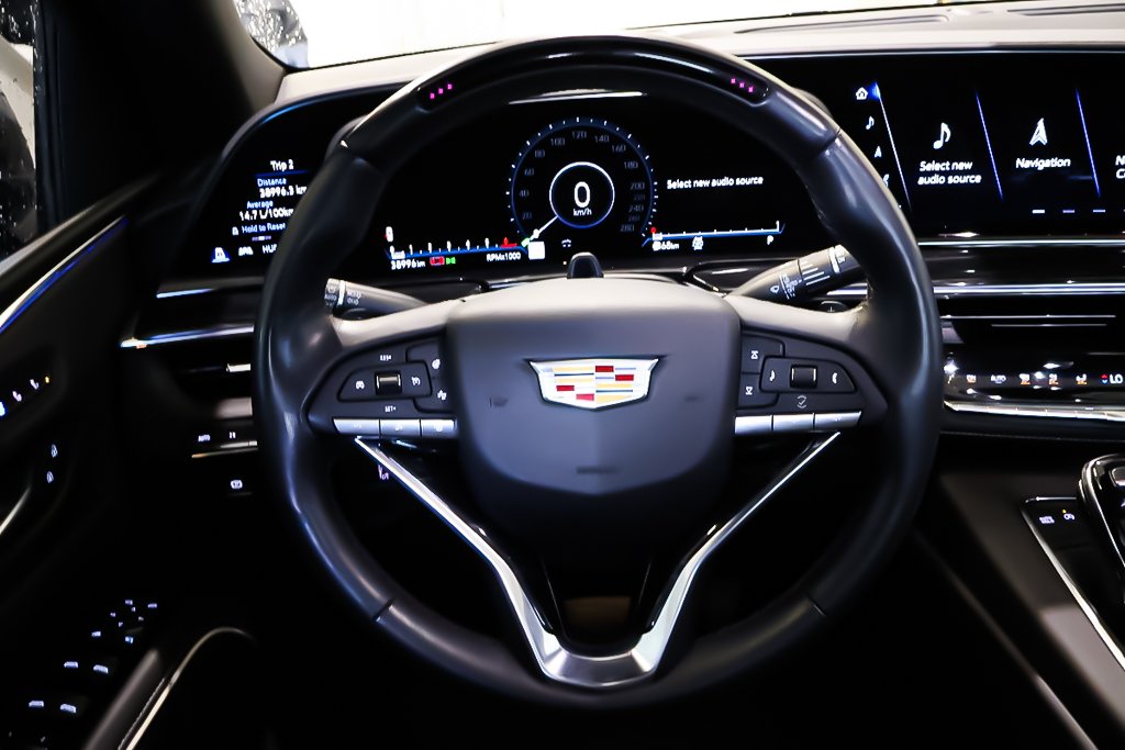 2024 Cadillac Escalade SPORT 4RM + TOIT OUVRANT PANO in Terrebonne, Quebec - 14 - w1024h768px
